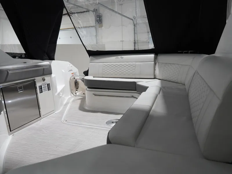 Slide: The Image of Sea Ray Sundancer 320 2026 - 66