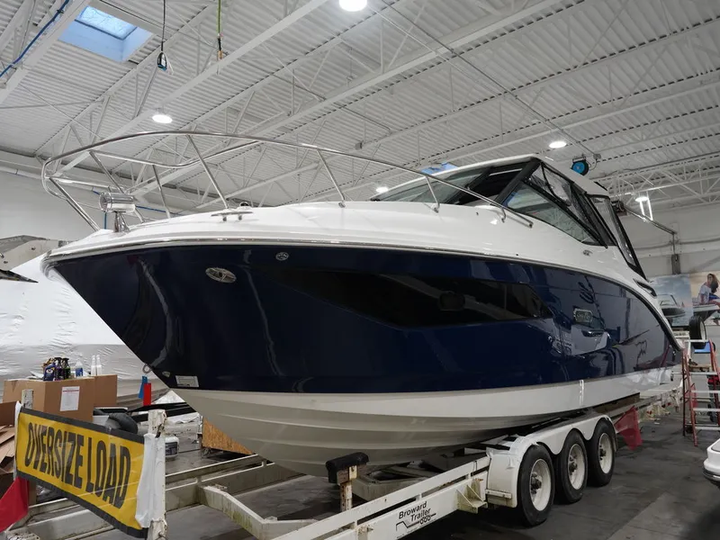 Slide: The Image of Sea Ray Sundancer 320 2026 - 60