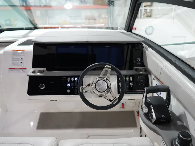 Slide: The Image of Sea Ray Sundancer 320 2026 - 54