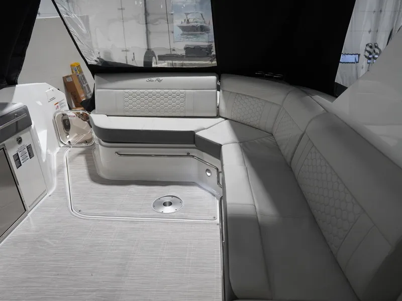 Slide: The Image of Sea Ray Sundancer 320 2026 - 67