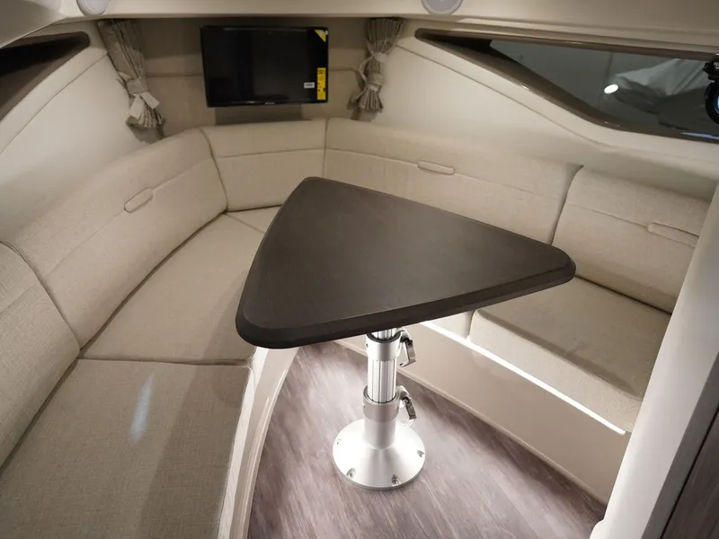 Slide: The Image of Sea Ray Sundancer 320 2026 - 84