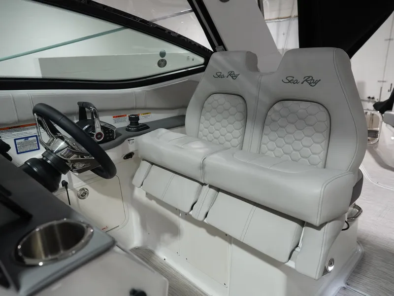 Slide: The Image of Sea Ray Sundancer 320 2026 - 56