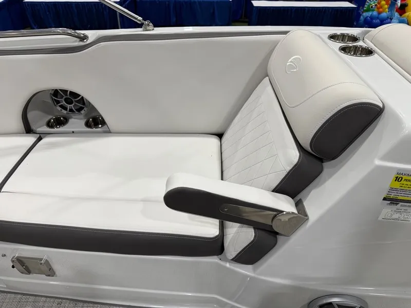 Slide: The Image of Crownline Boats E210 XS 2024 - 16