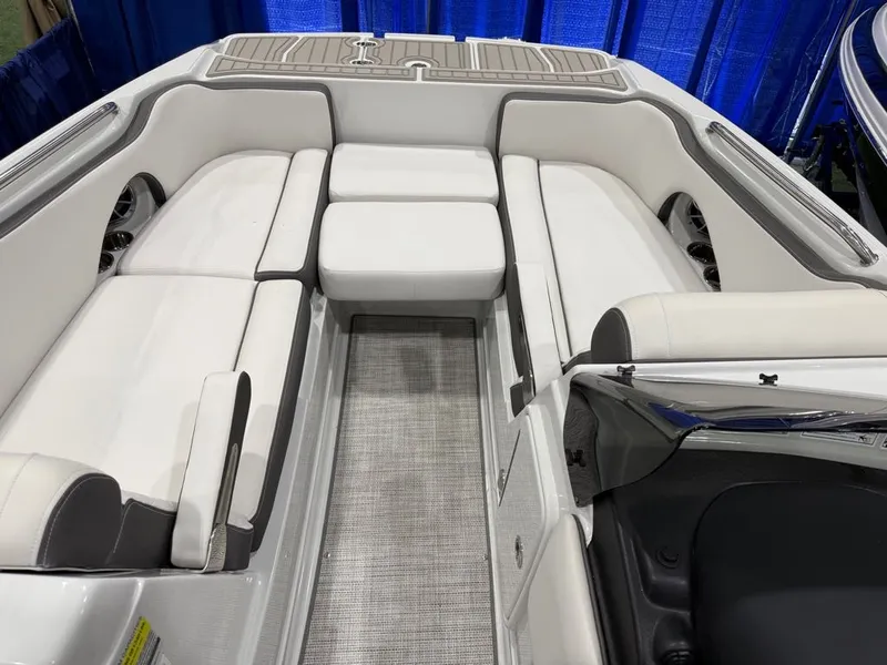 Slide: The Image of Crownline Boats E210 XS 2024 - 9