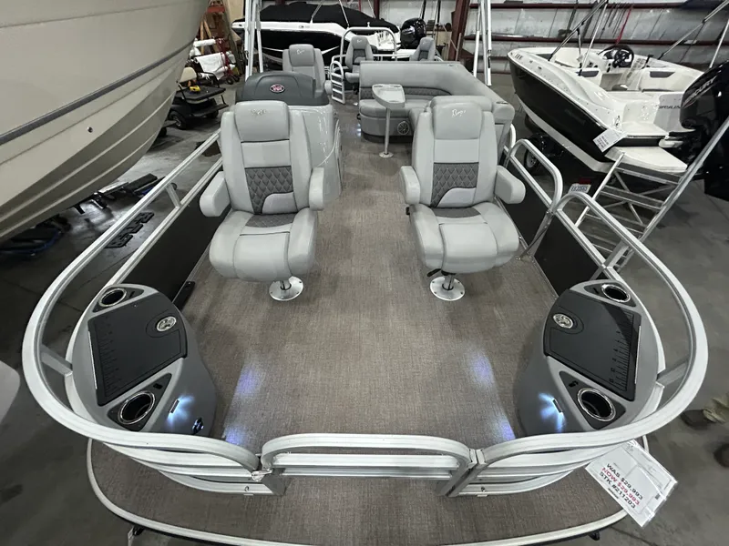 Slide: The Image of Ranger RP 220F 2021 - 10