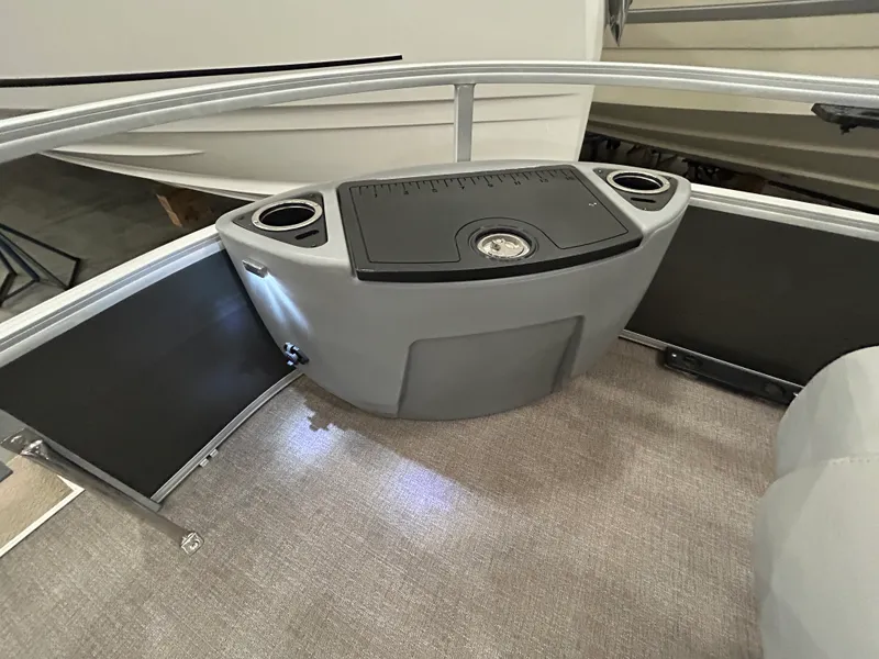 Slide: The Image of Ranger RP 220F 2021 - 11