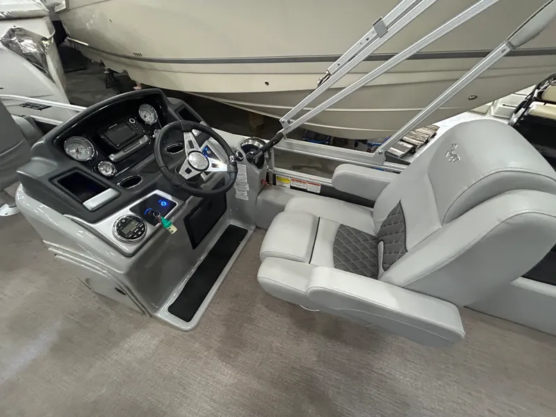 Slide: The Image of Ranger RP 220F 2021 - 21