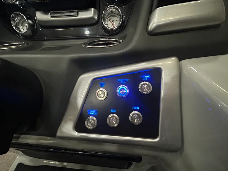 Slide: The Image of Ranger RP 220F 2021 - 26