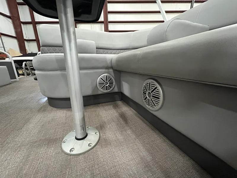 Slide: The Image of Ranger RP 220F 2021 - 29