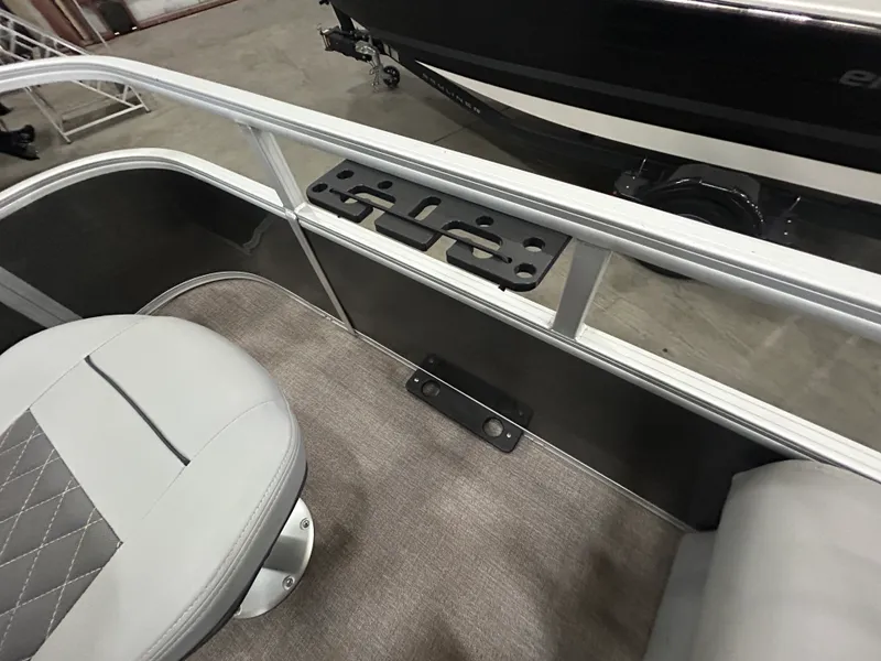 Slide: The Image of Ranger RP 220F 2021 - 36