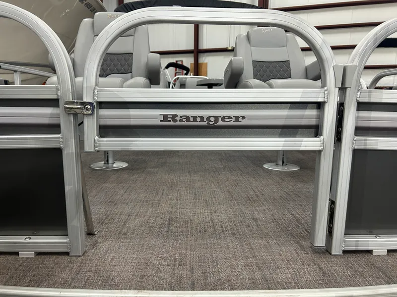 Slide: The Image of Ranger RP 220F 2021 - 9