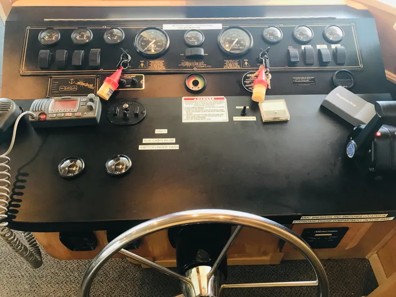 Slide: The Image of Control panel of 2005 Stardust Cruisers Summer Obsession Share #37 houseboat. - 8