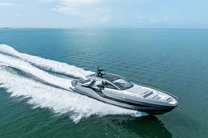 Slide: The Image of Azimut 48 Verve 2026 - 16