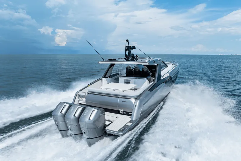 Slide: The Image of Azimut 48 Verve 2026 - 17