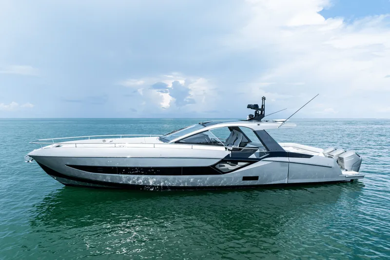 Slide: The Image of Azimut 48 Verve 2026 - 25