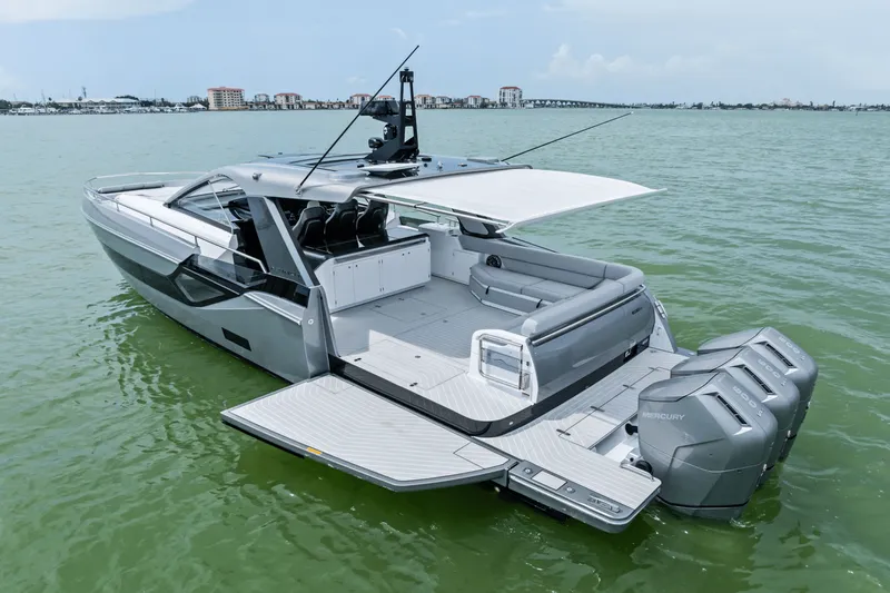Slide: The Image of Azimut 48 Verve 2026 - 12