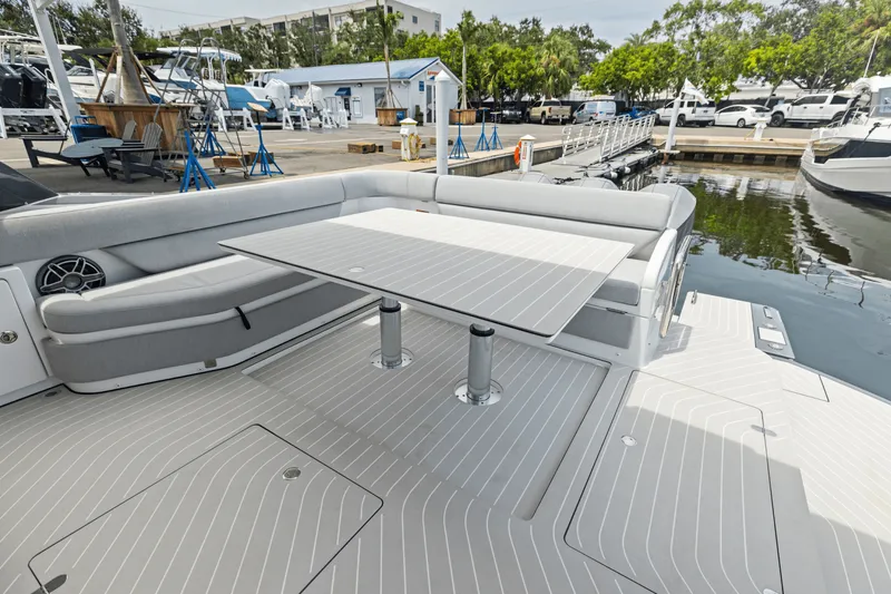 Slide: The Image of Azimut 48 Verve 2026 - 36