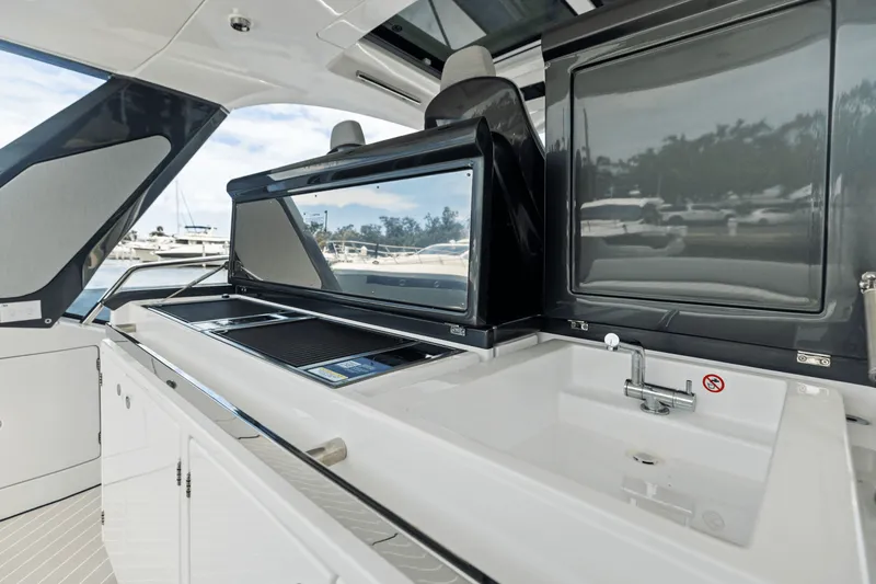 Slide: The Image of Azimut 48 Verve 2026 - 39