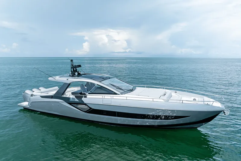 Slide: The Image of Azimut 48 Verve 2026 - 4
