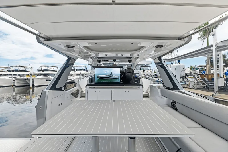 Slide: The Image of Azimut 48 Verve 2026 - 43