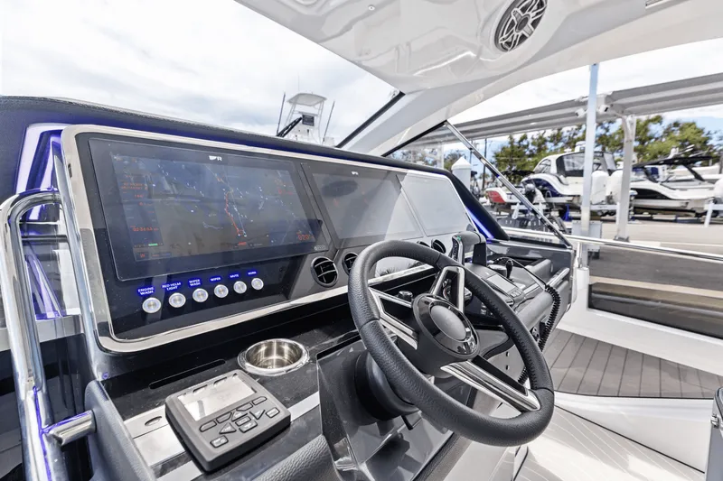 Slide: The Image of Azimut 48 Verve 2026 - 52