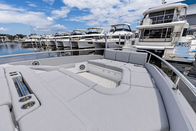 Slide: The Image of Azimut 48 Verve 2026 - 57