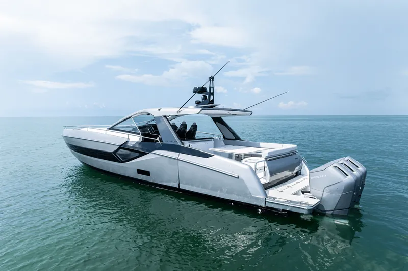 Slide: The Image of Azimut 48 Verve 2026 - 2
