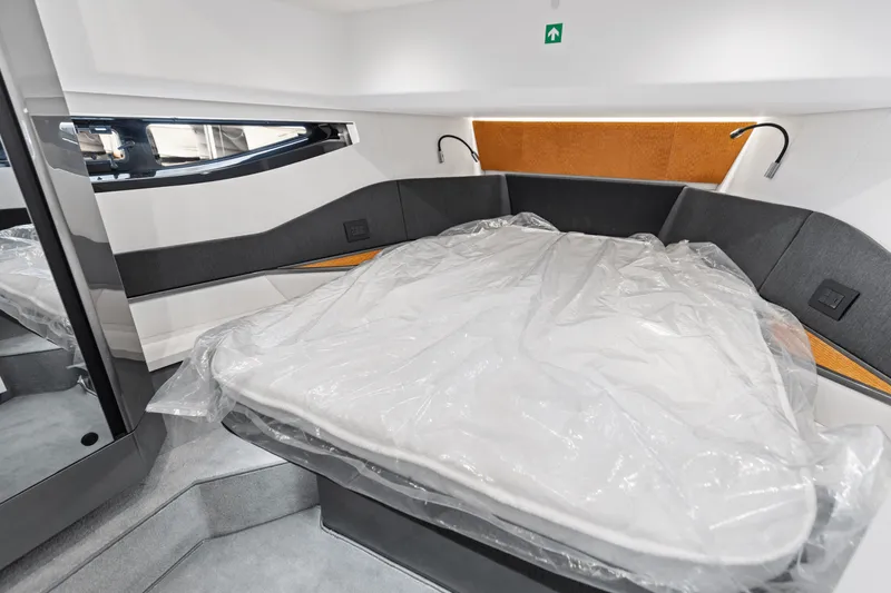 Slide: The Image of Azimut 48 Verve 2026 - 68