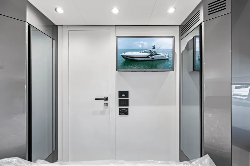 Slide: The Image of Azimut 48 Verve 2026 - 69