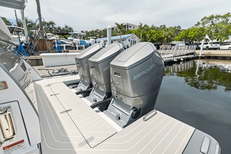 Slide: The Image of Azimut 48 Verve 2026 - 34