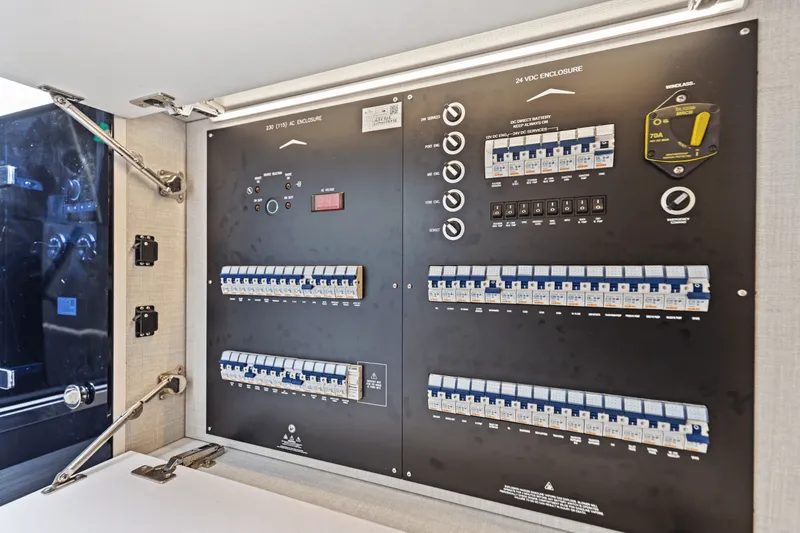 Slide: The Image of Azimut 48 Verve 2026 - 89