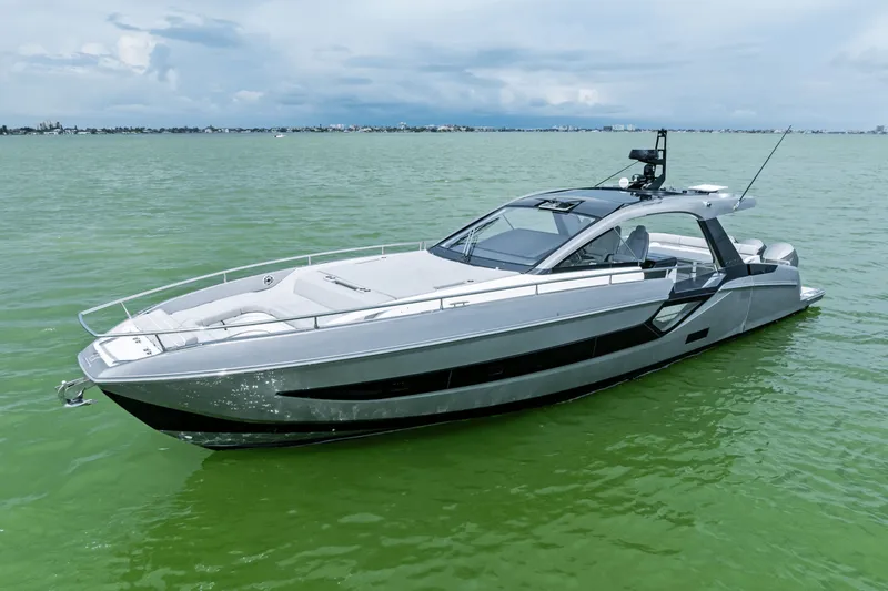 Slide: The Image of Azimut 48 Verve 2026 - 9