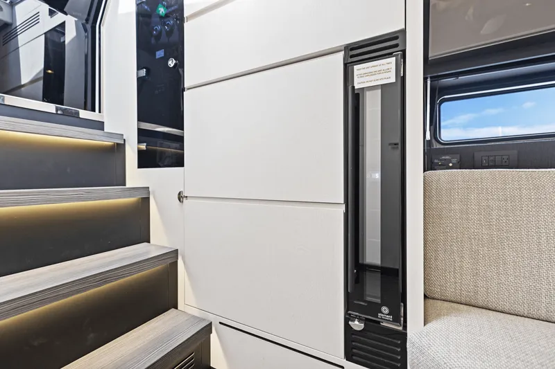 Slide: The Image of Azimut 48 Verve 2026 - 90