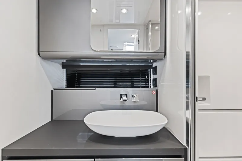 Slide: The Image of Azimut 48 Verve 2026 - 84