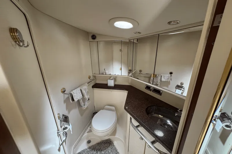 Slide: The Image of Sea Ray 550 SUNDANCER 2003 - 32