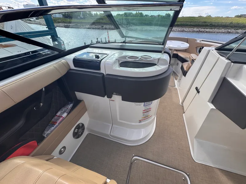 Slide: The Image of Sea Ray 280 SLX 2019 - 16