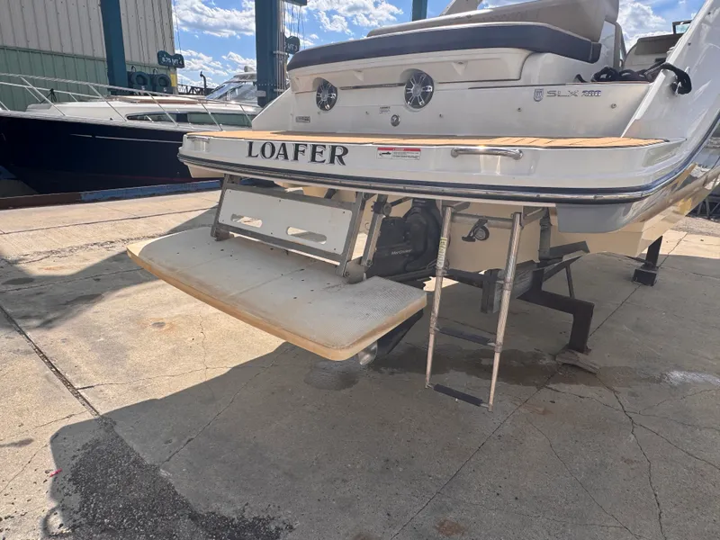 Slide: The Image of Sea Ray 280 SLX 2019 - 19