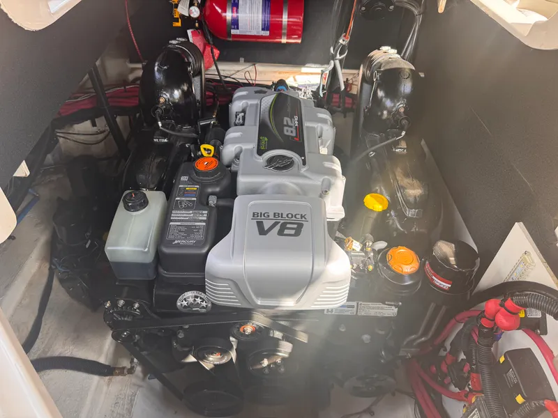 Slide: The Image of Sea Ray 280 SLX 2019 - 21