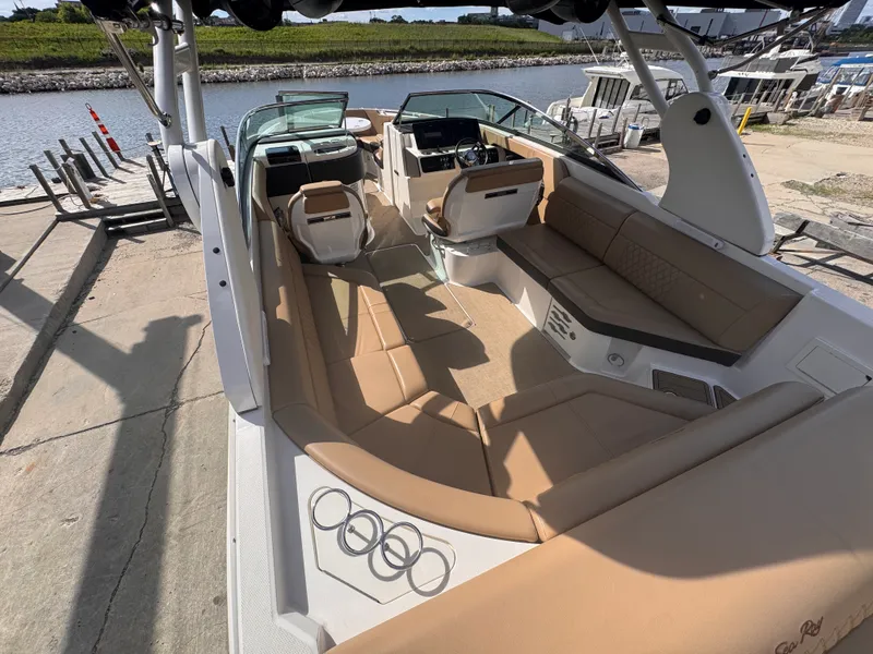 Slide: The Image of Sea Ray 280 SLX 2019 - 7