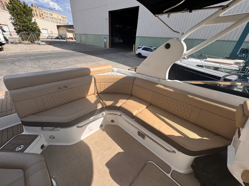 Slide: The Image of Sea Ray 280 SLX 2019 - 8