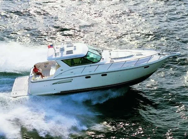 Slide: The Image of Tiara 4400 Sovran 2006 - 30