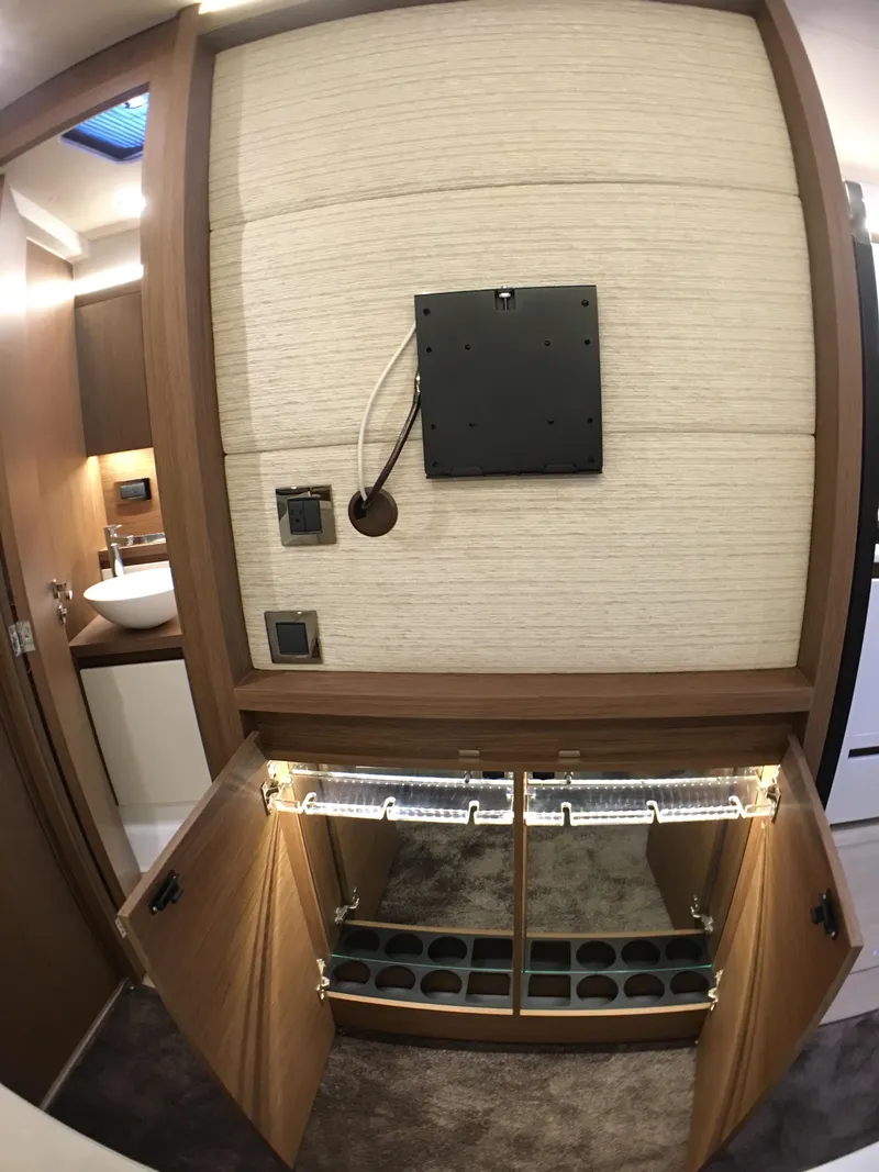 Slide: The Image of Interior of Jeanneau Leader 46 yacht, year 2017. - 28