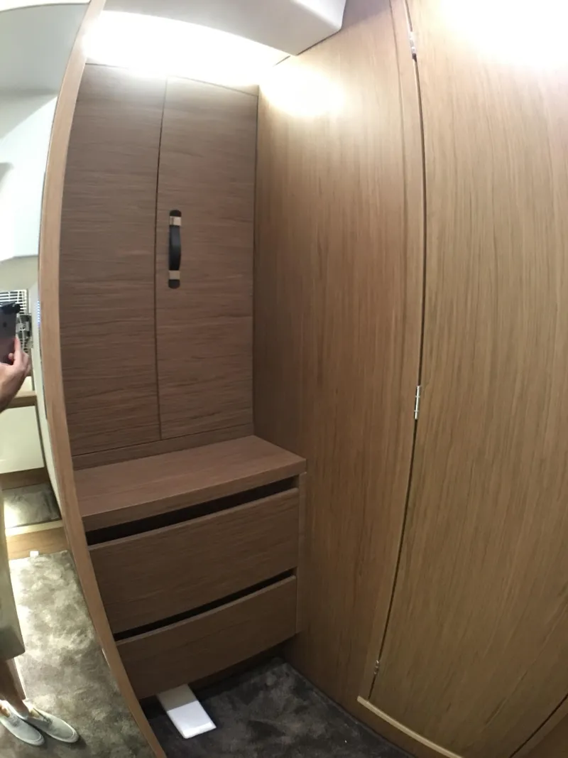 Slide: The Image of Interior of Jeanneau Leader 46 yacht, 2017 model. - 41