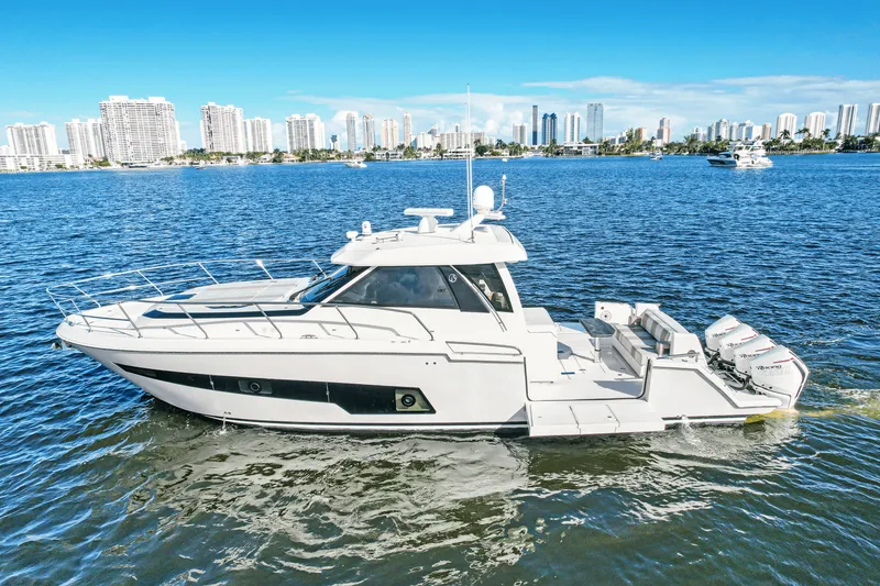 Slide: The Image of Ocean Alexander 45 DIVERGENCE COUPE 2021 - 4