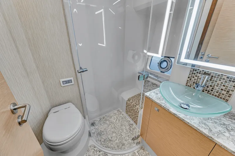 Slide: The Image of Ocean Alexander 45 DIVERGENCE COUPE 2021 - 45