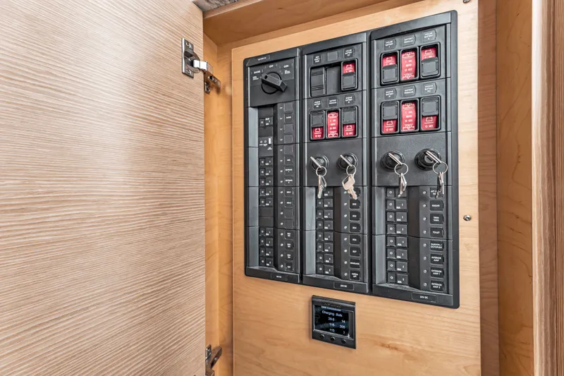 Slide: The Image of Ocean Alexander 45 DIVERGENCE COUPE 2021 - 55