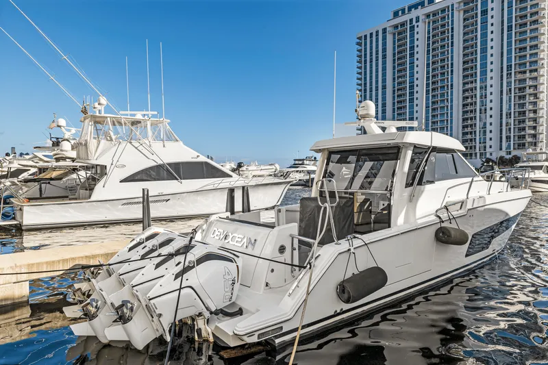 Slide: The Image of Ocean Alexander 45 DIVERGENCE COUPE 2021 - 56