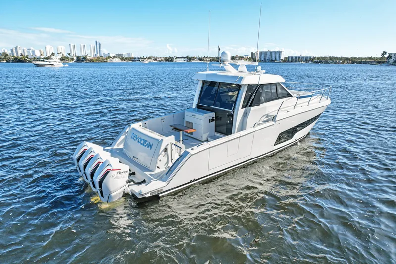 Slide: The Image of Ocean Alexander 45 DIVERGENCE COUPE 2021 - 63