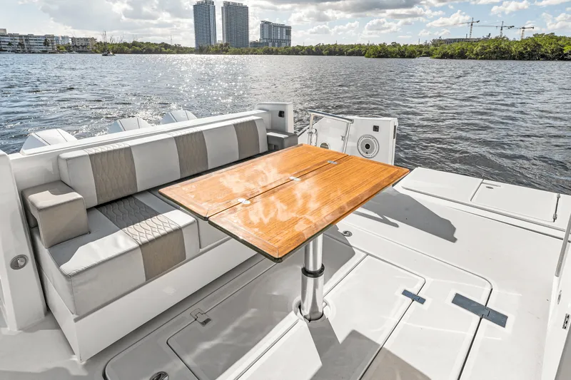 Slide: The Image of Ocean Alexander 45 DIVERGENCE COUPE 2021 - 9