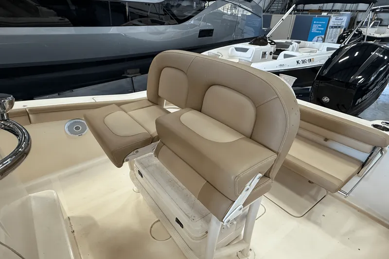 Slide: The Image of Scout 215 XSF 2019 - 10